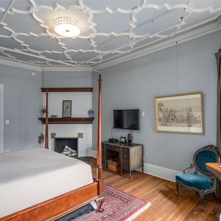 The New Victorian Mansion Bed & Breakfast Saint Paul Eksteriør bilde