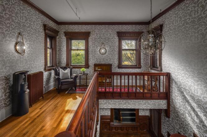 The New Victorian Mansion Bed & Breakfast Saint Paul Eksteriør bilde