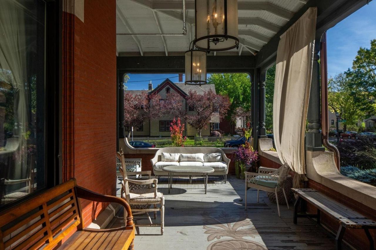 The New Victorian Mansion Bed & Breakfast Saint Paul Eksteriør bilde