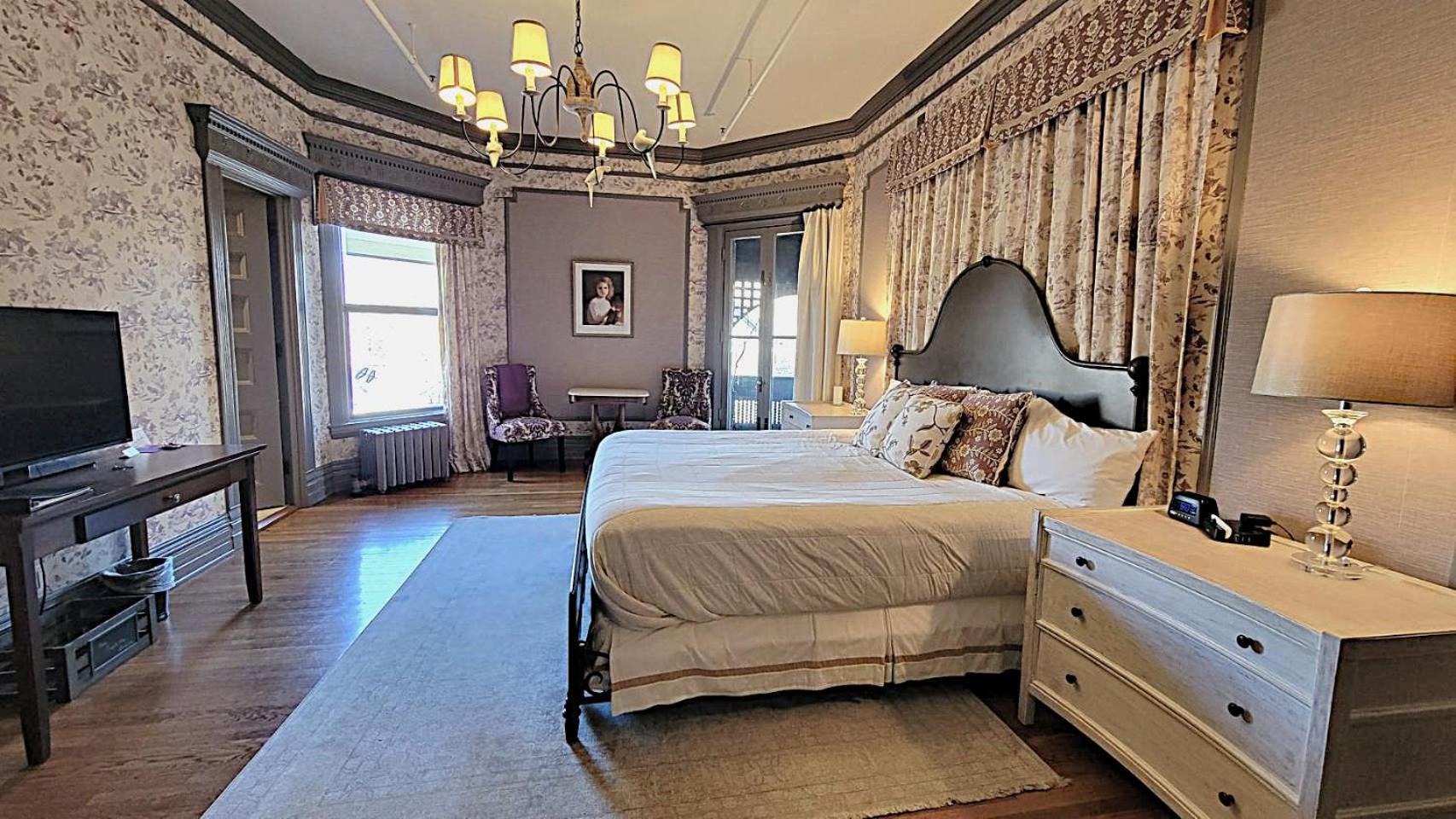 The New Victorian Mansion Bed & Breakfast Saint Paul Eksteriør bilde
